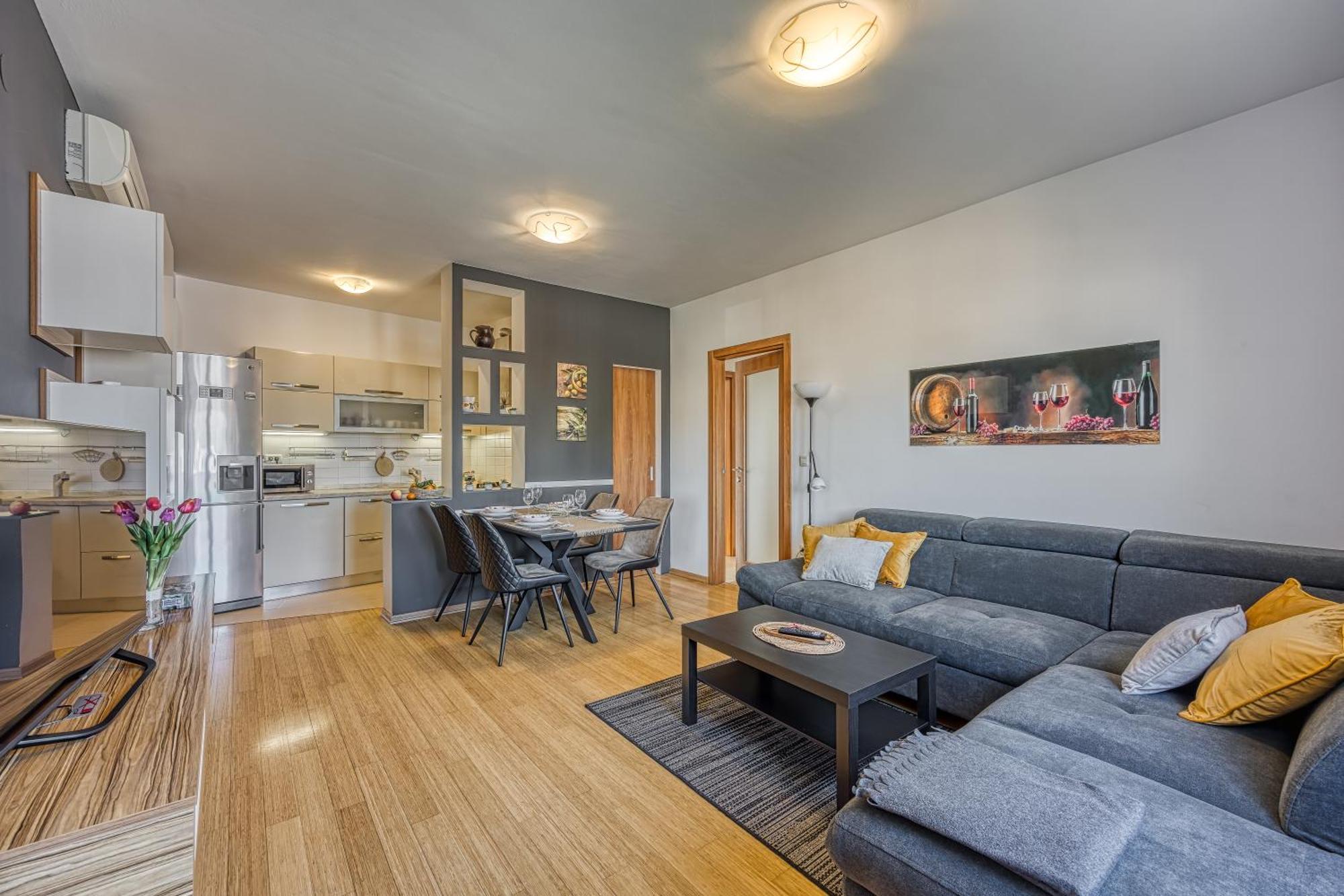 Apartment Dea - Three Bedroom Apartment Pula Zewnętrze zdjęcie