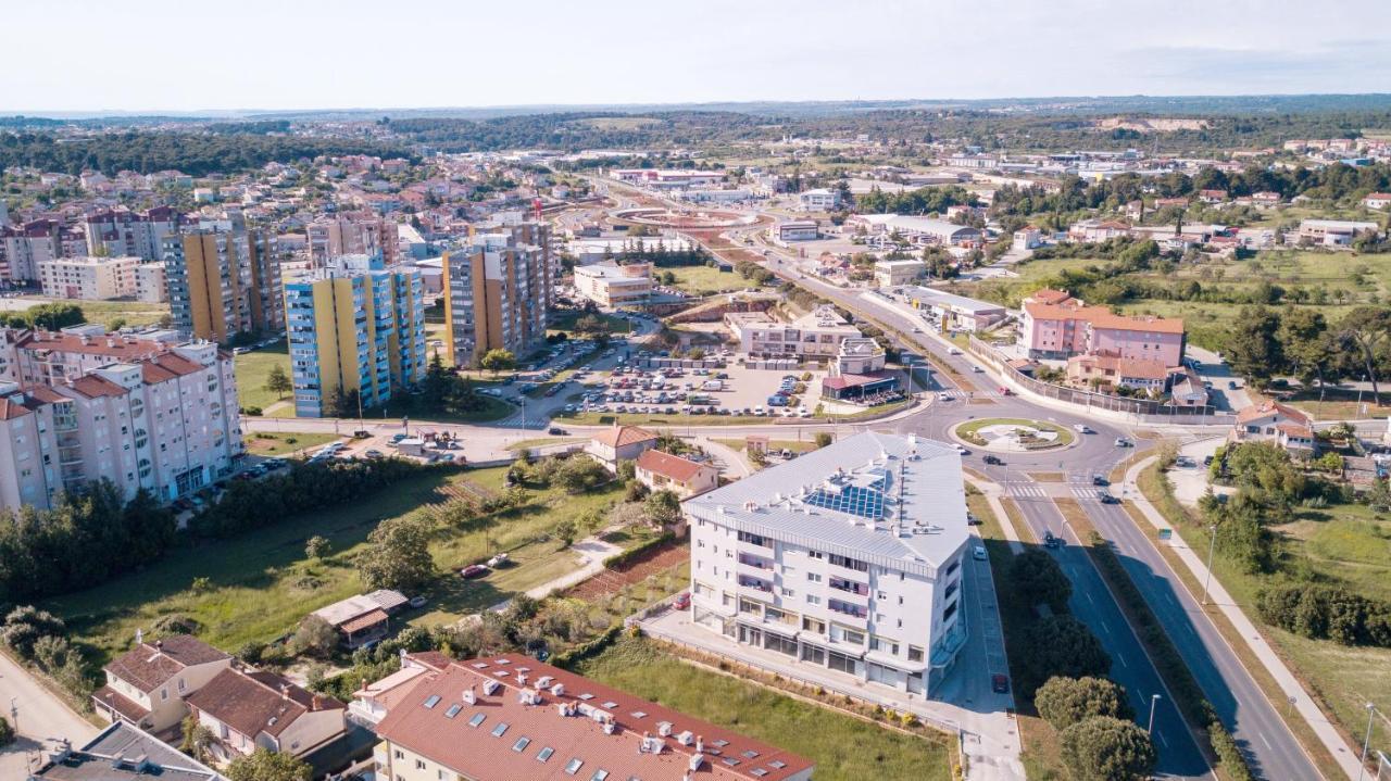 Apartment Dea - Three Bedroom Apartment Pula Zewnętrze zdjęcie